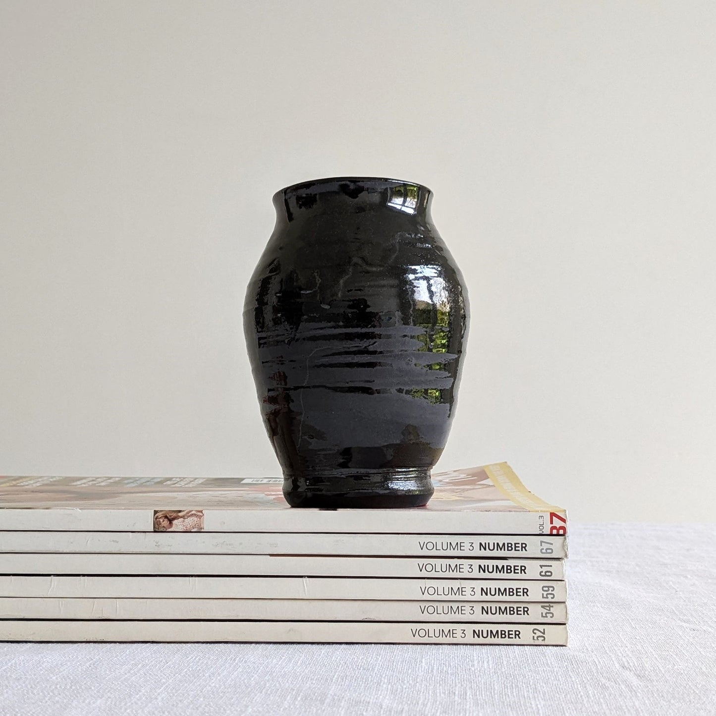 Studio Ribbed Black Vase