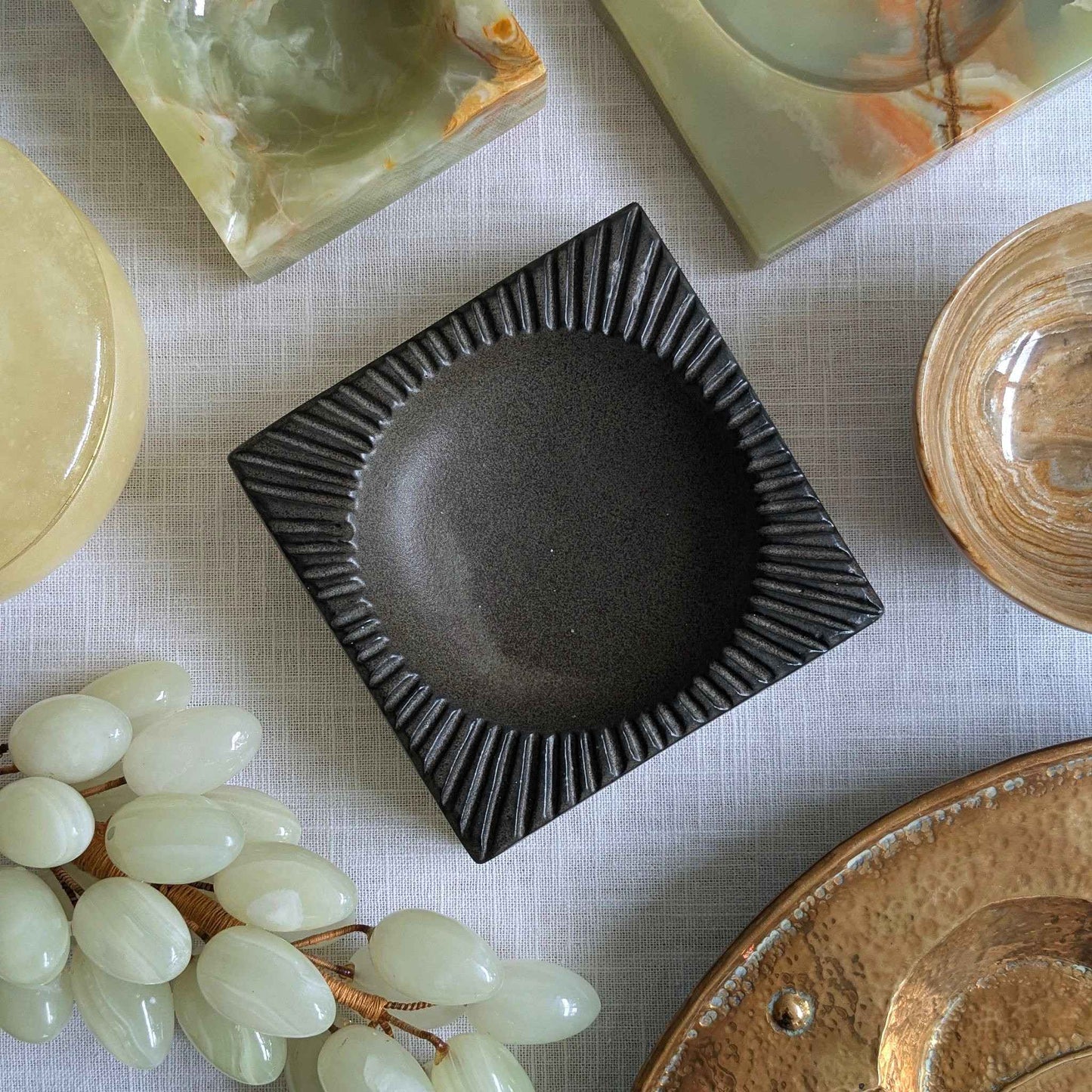 Brutalist Ridged Dish