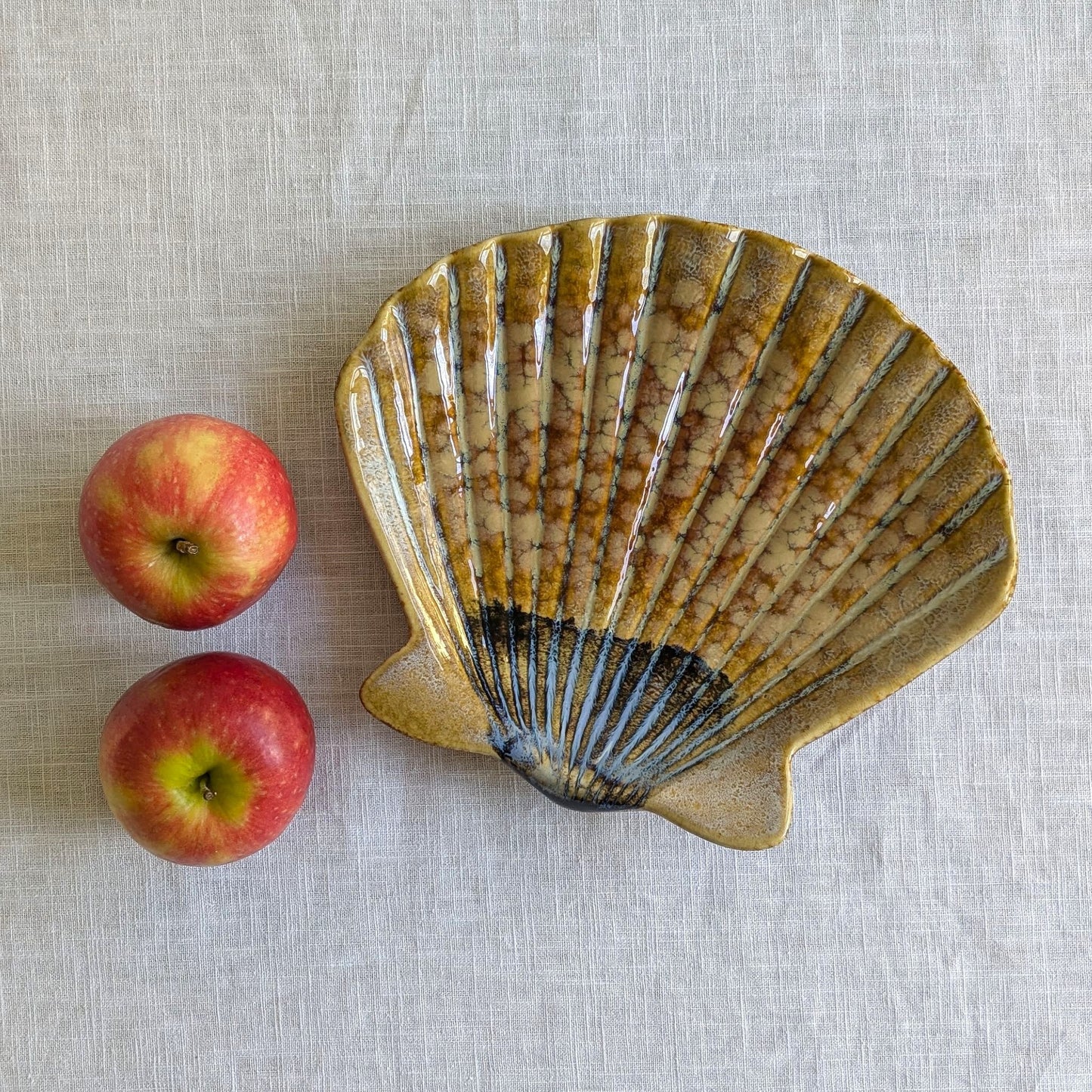 Mid Century Scallop Shell Plate