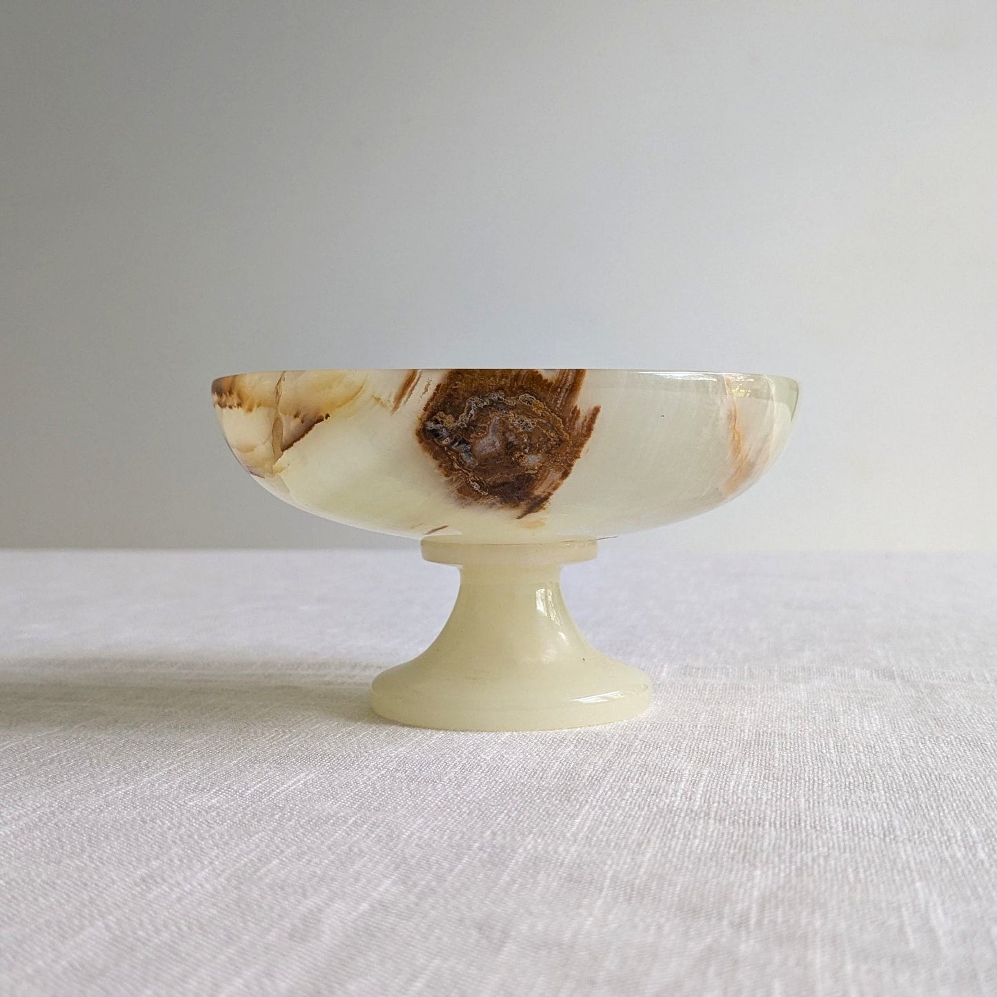 Onyx Pedestal Dish