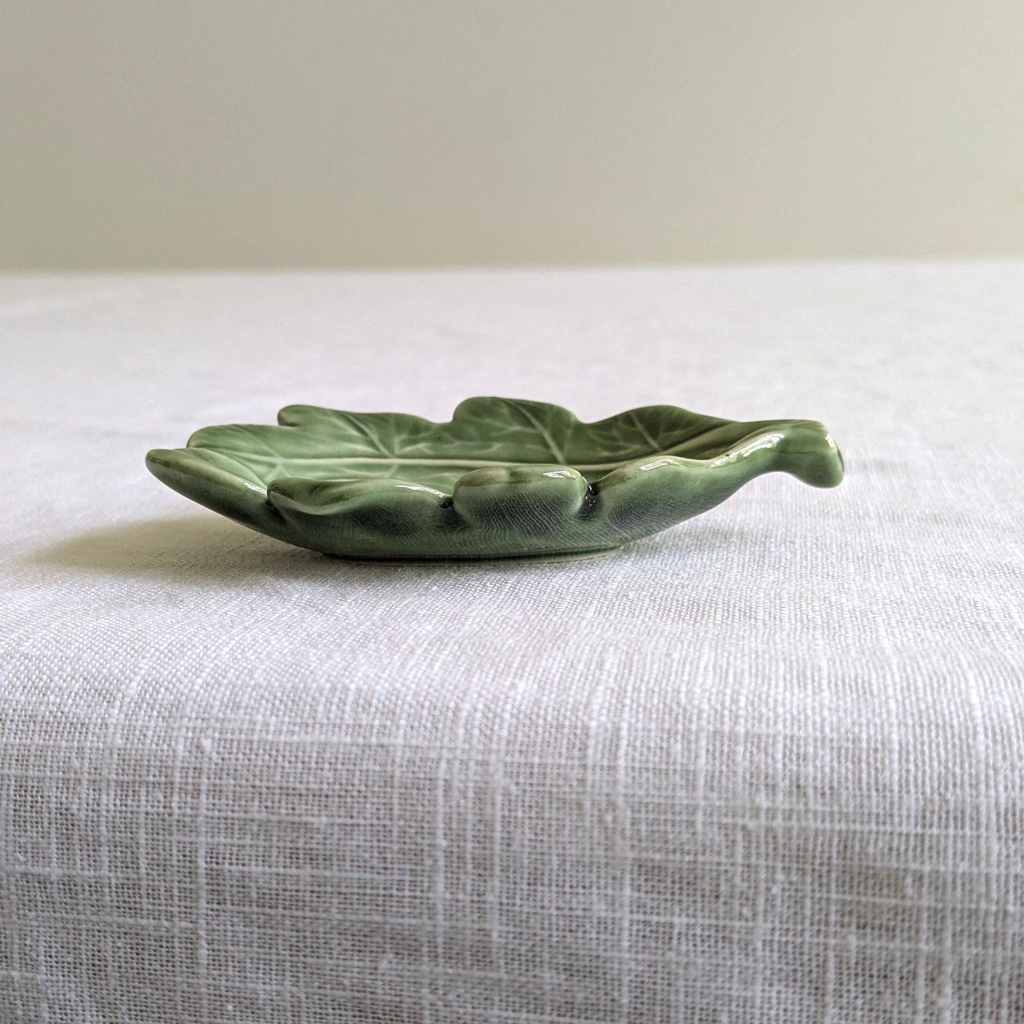 Wade Oak Leaf Dish