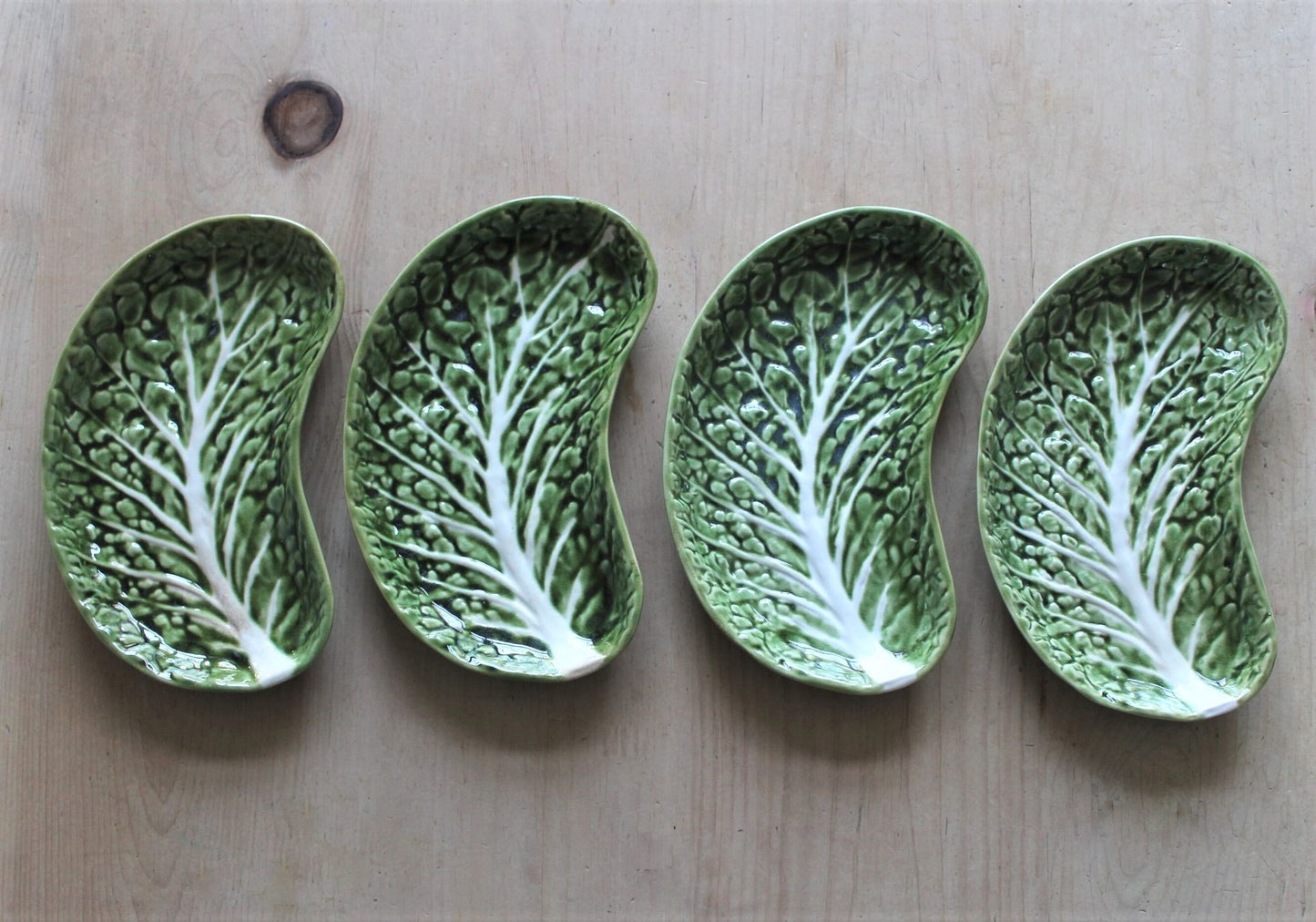 Cabbage Leaf Plates (Light Green)