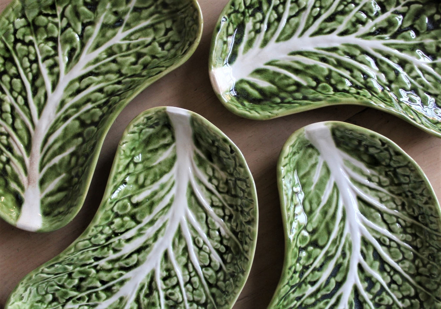 Cabbage Leaf Plates (Light Green)
