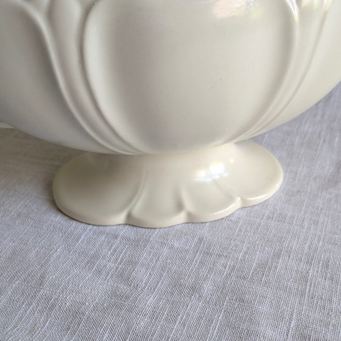 Beswick Ivory Mantle Vase