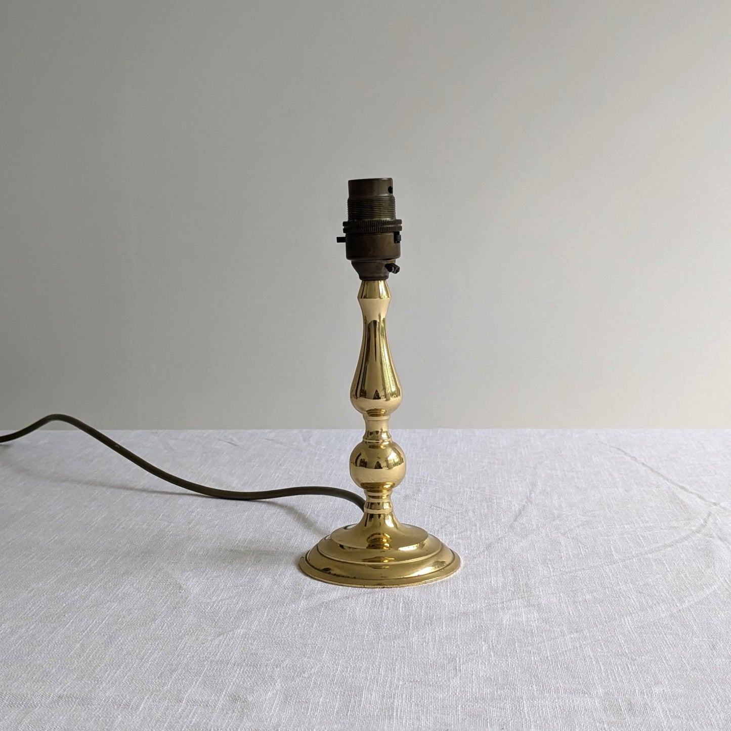 Teardrop Brass Lamp