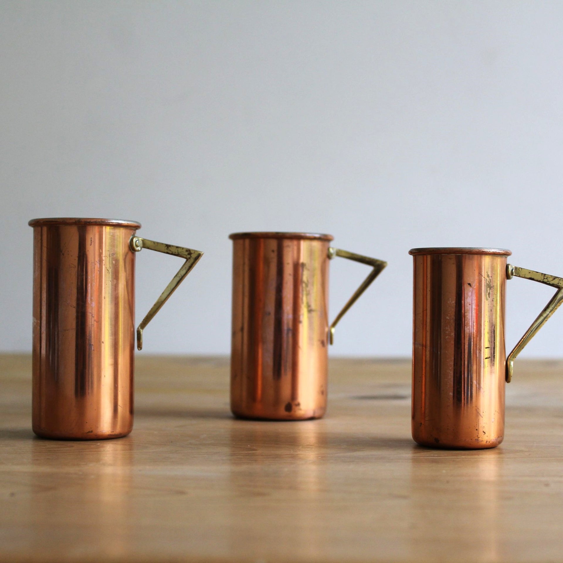 4 Vtg Copper Brass Handle Tall Stacking Measuring Liquid Cups