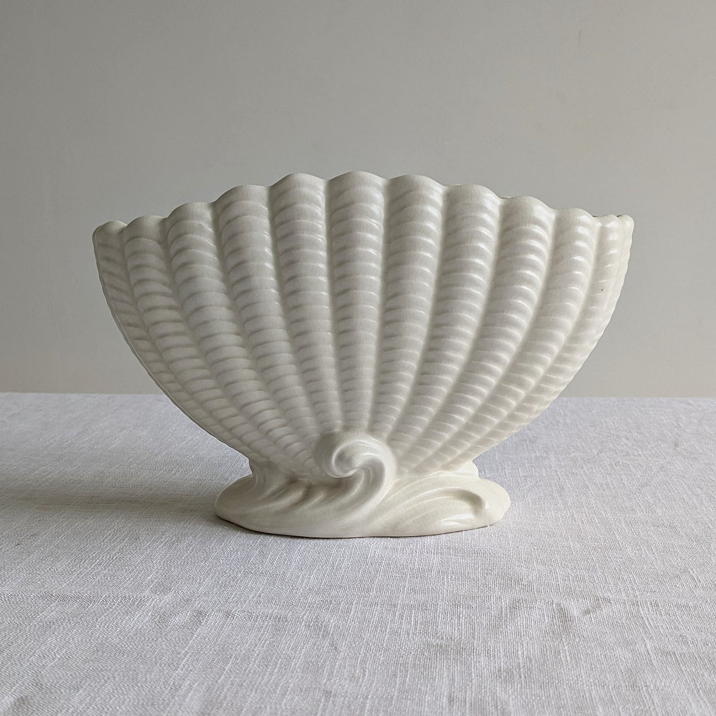 Falcon Shell Mantle Vase