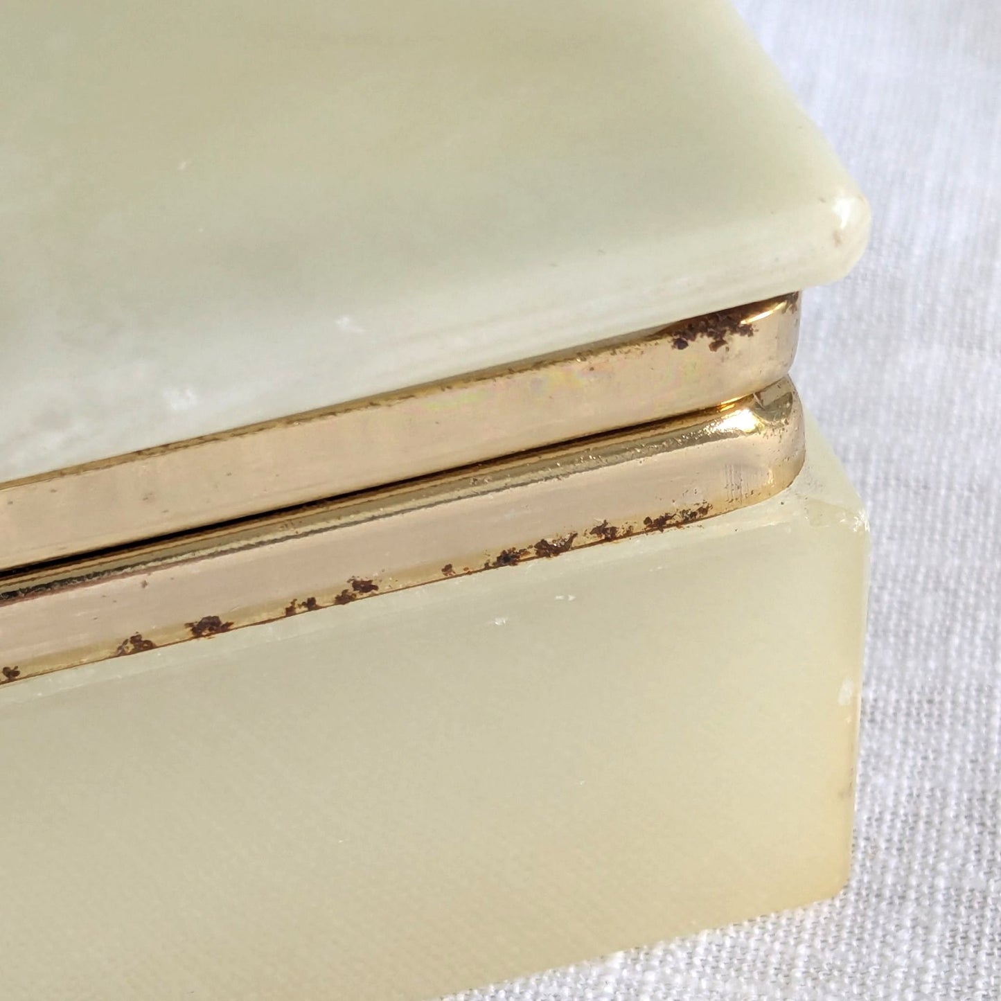 Pale Lemon Onyx Box