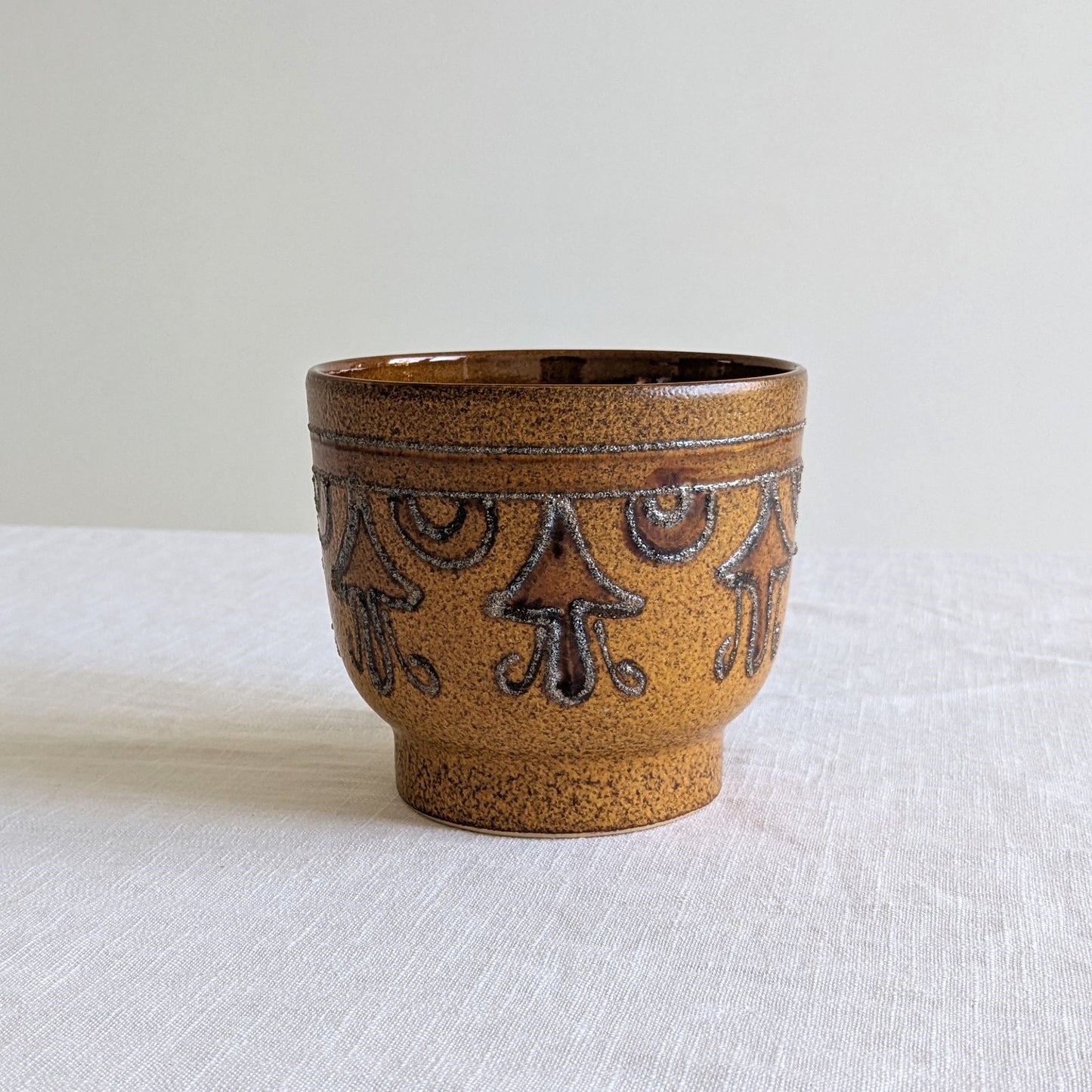 Mid Century Plant Pot