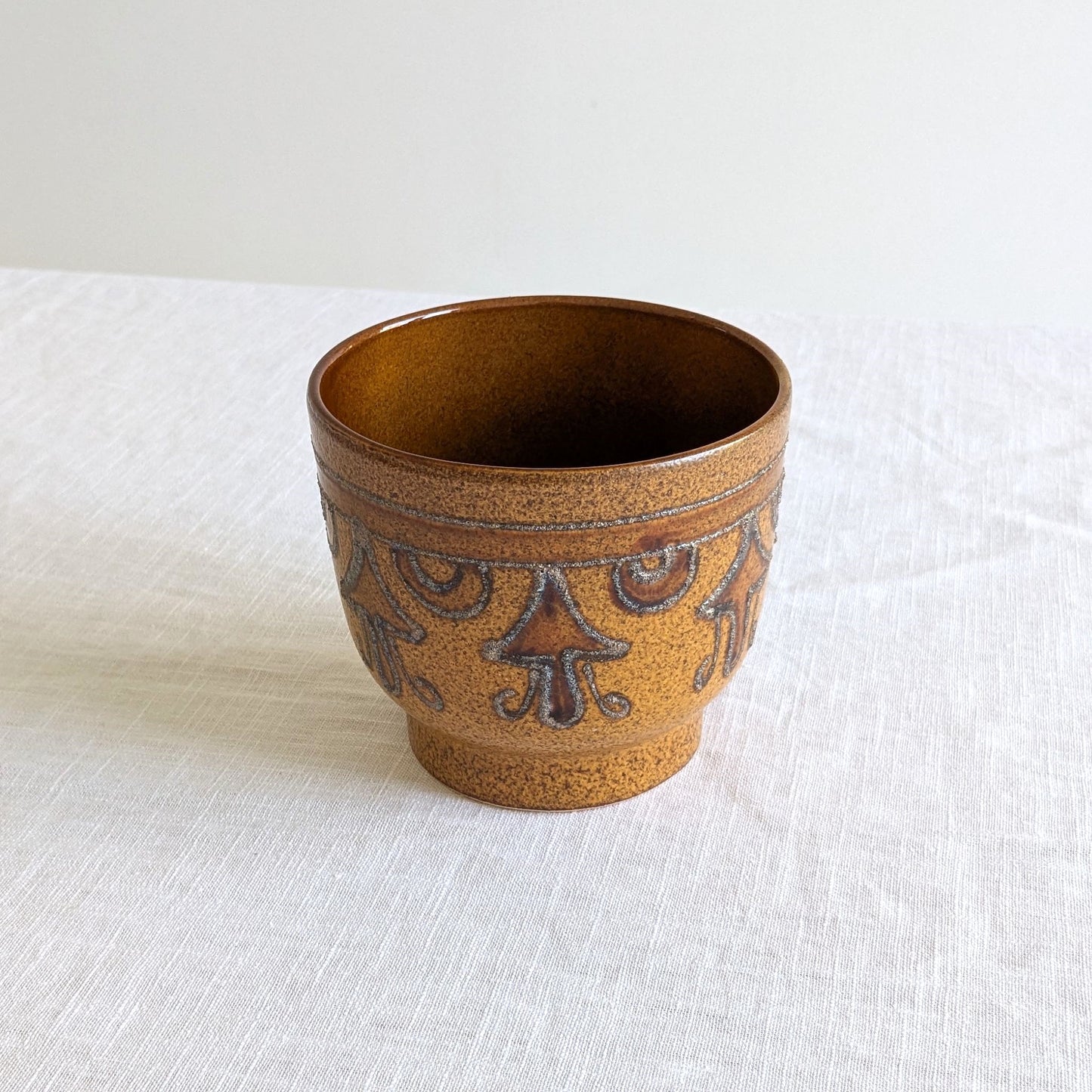 Mid Century Plant Pot