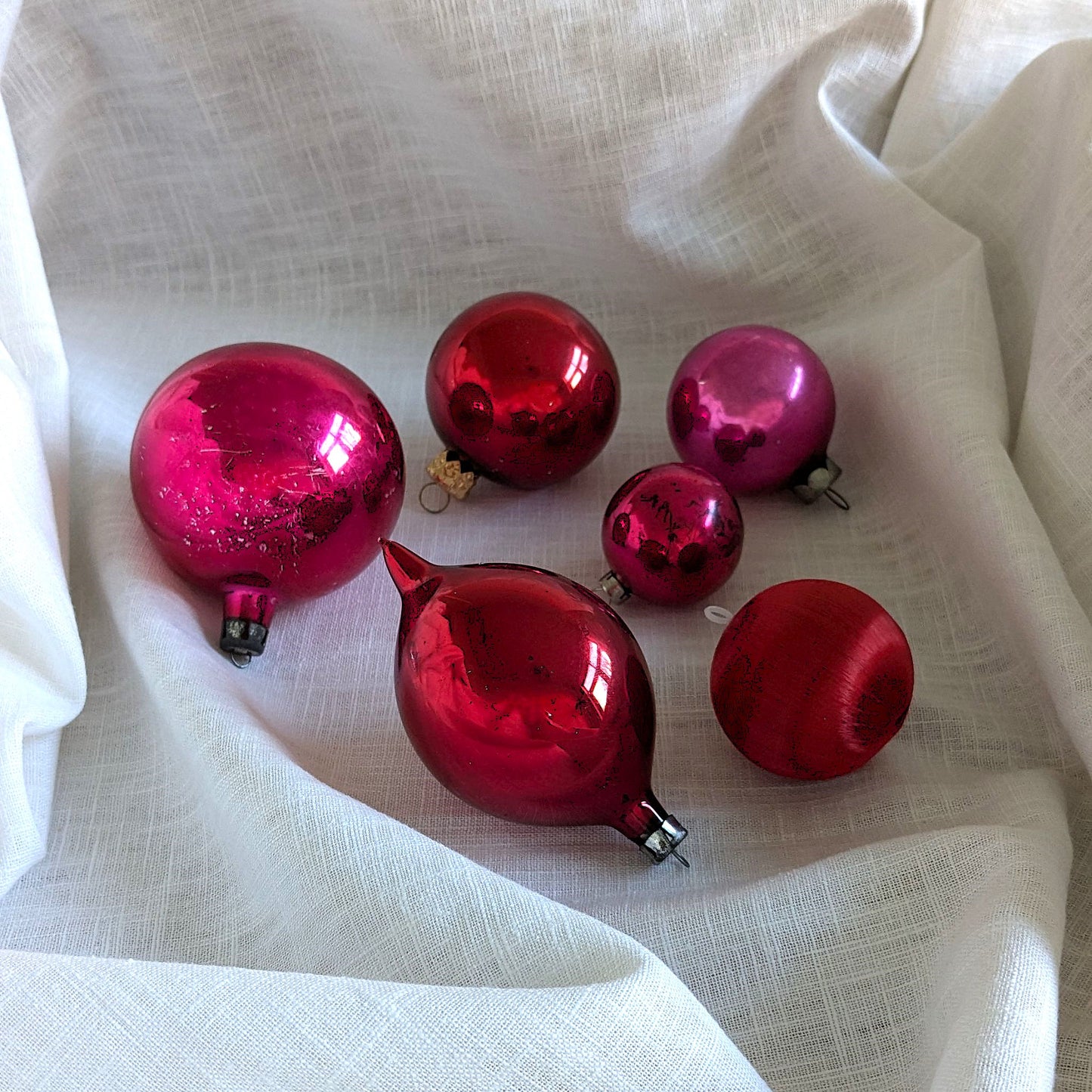 Pink & Red Mixed Baubles