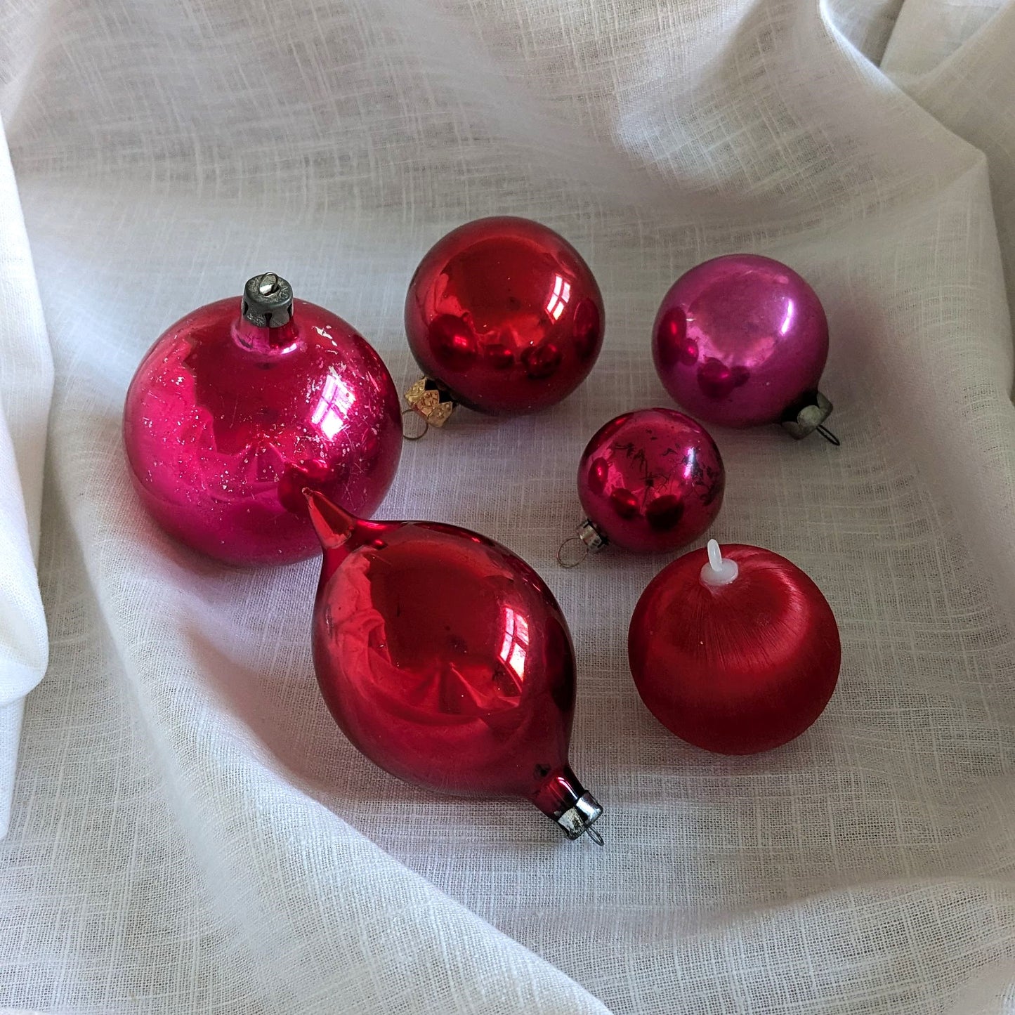 Pink & Red Mixed Baubles