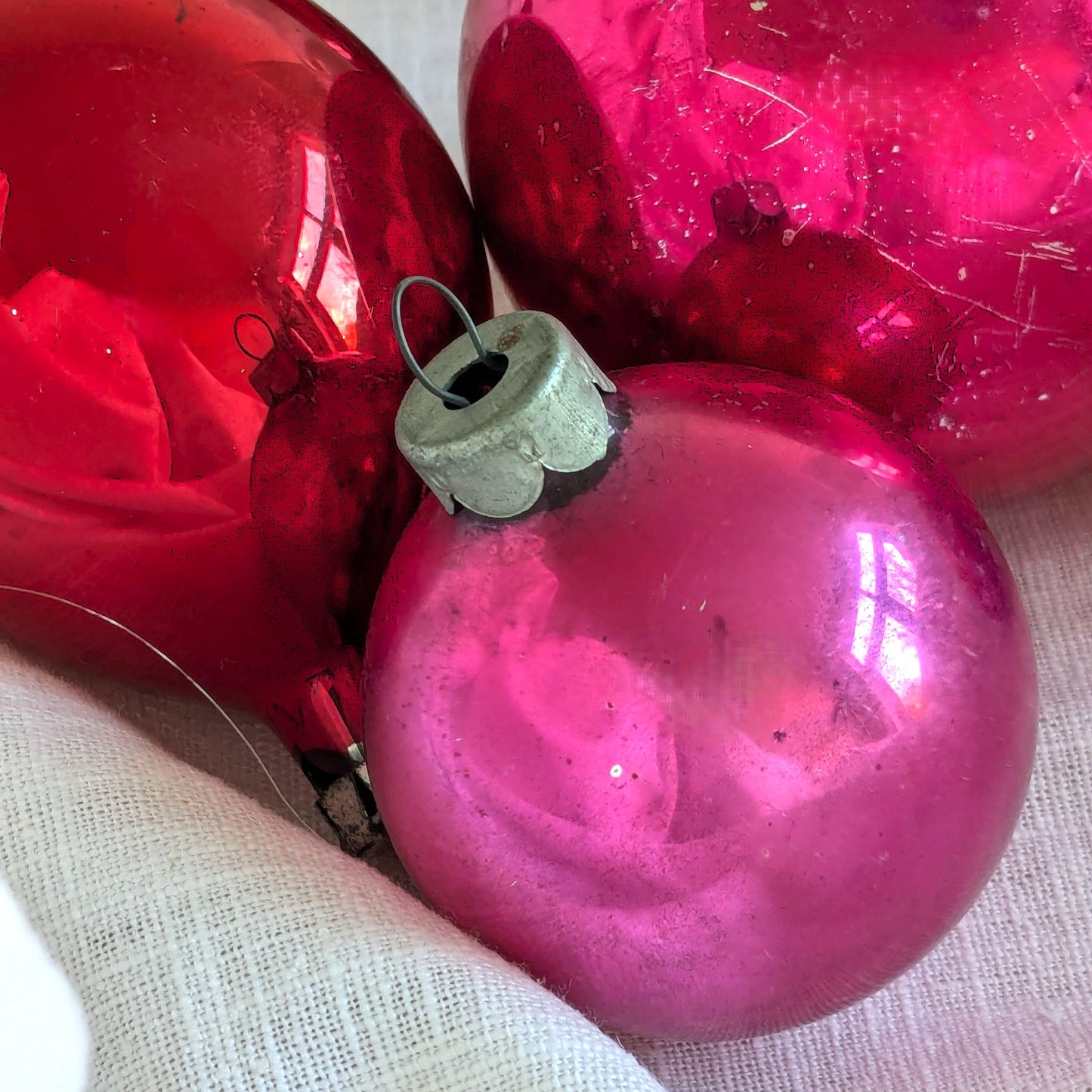 Pink & Red Mixed Baubles