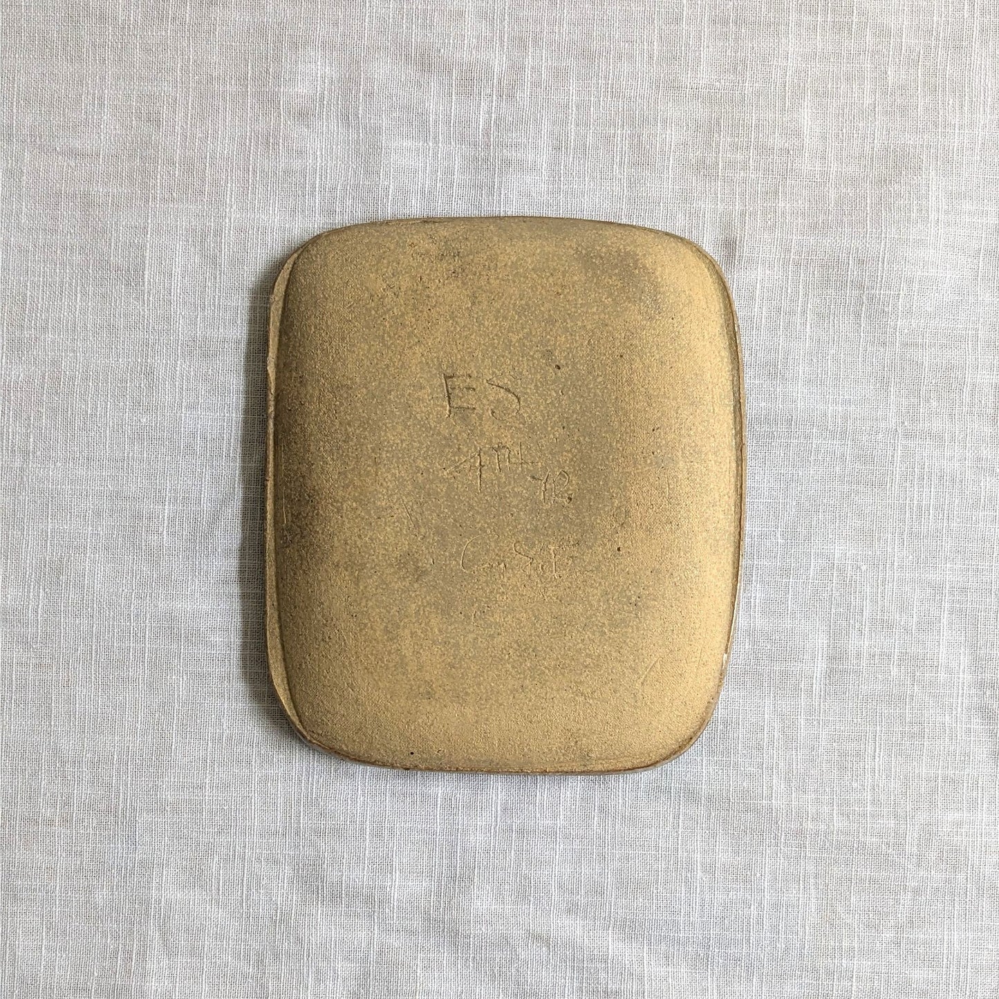Wavy Design Studio Plate