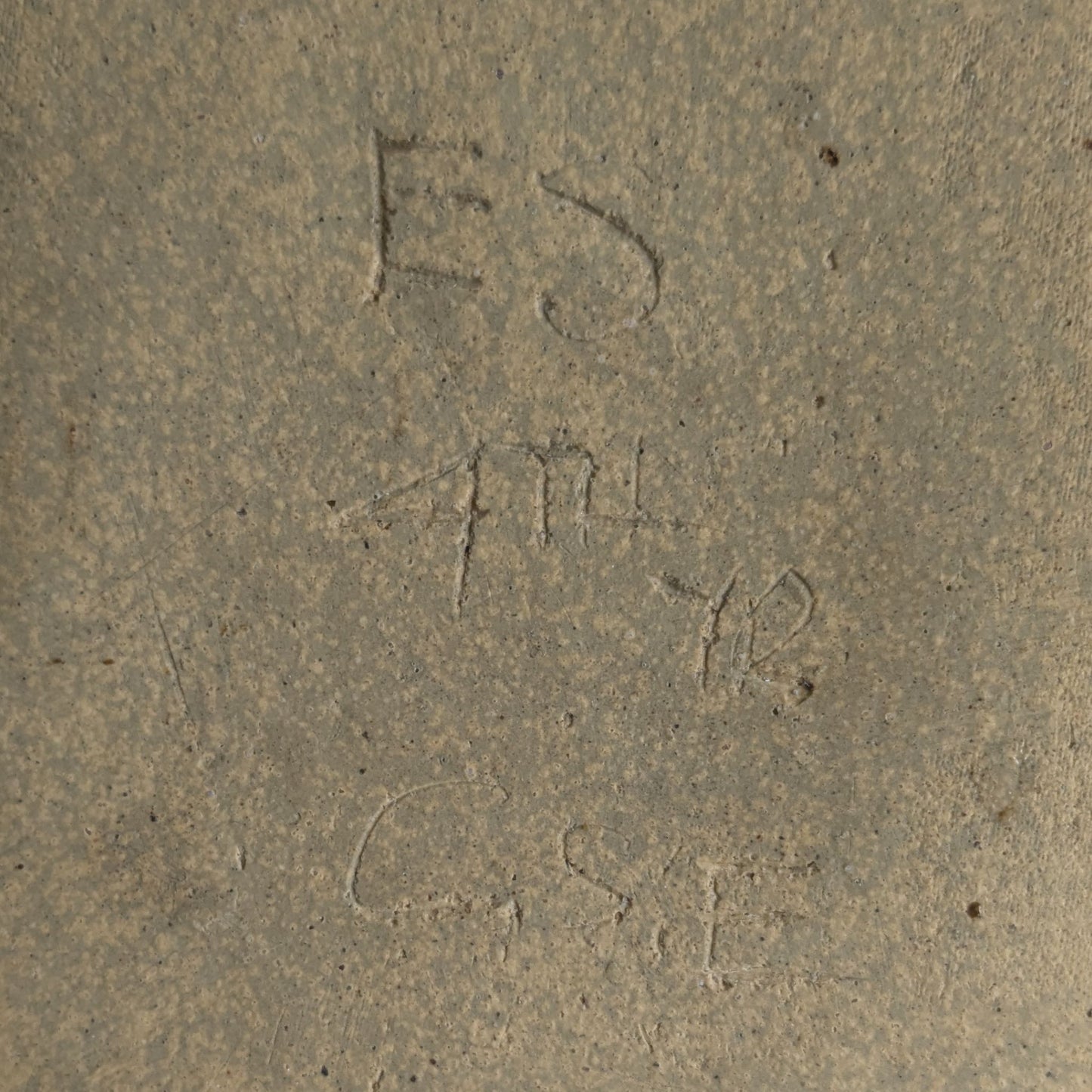 Wavy Design Studio Plate