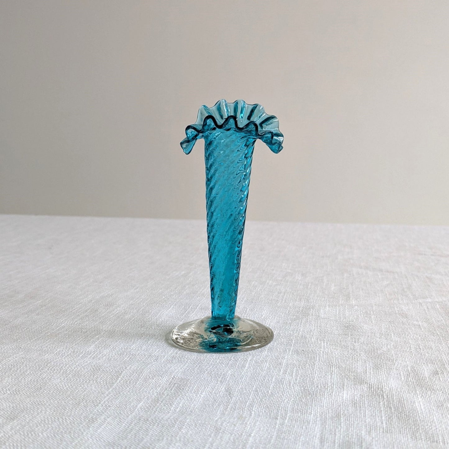 Victorian Ruffle Vase