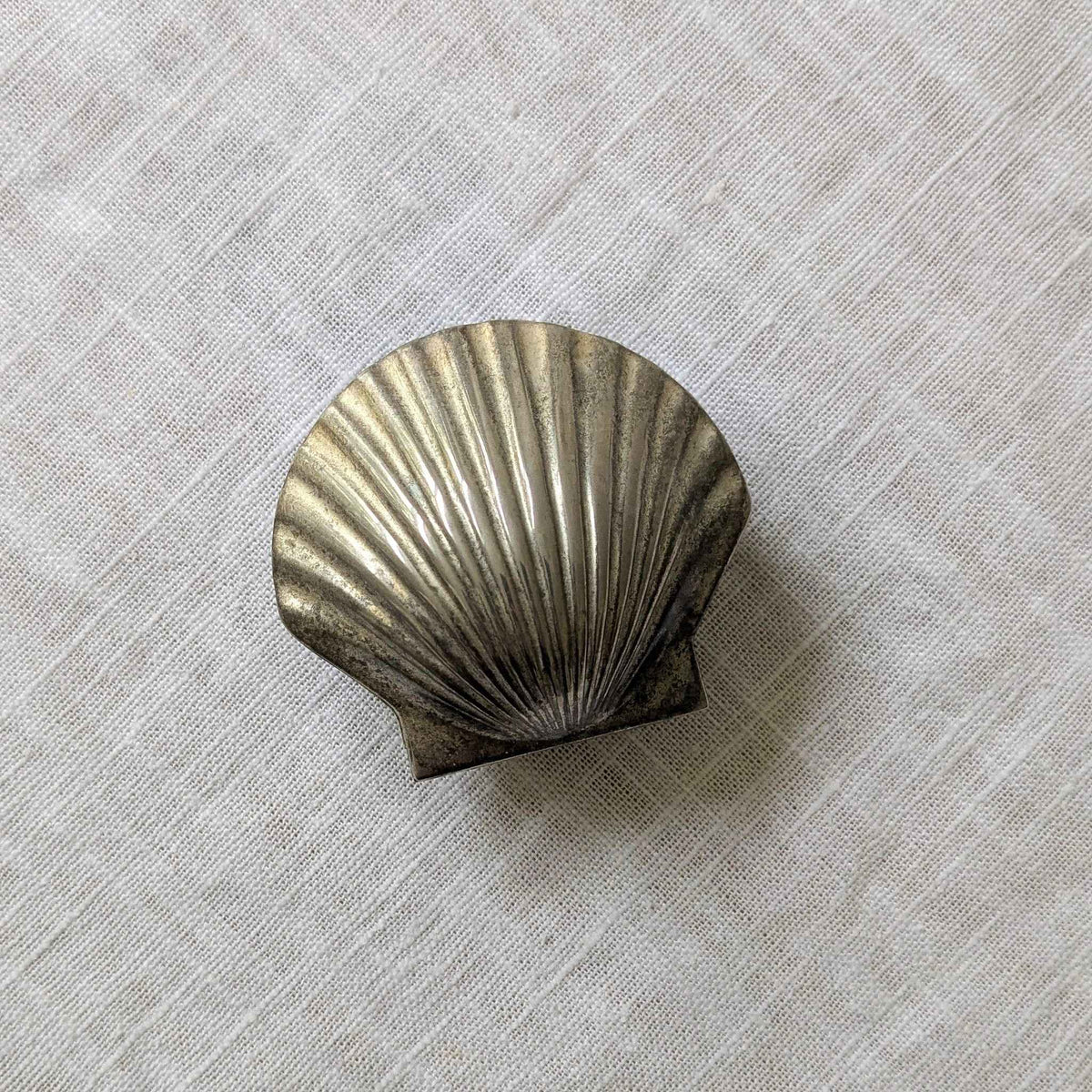1960s Scallop Shell Pill Box