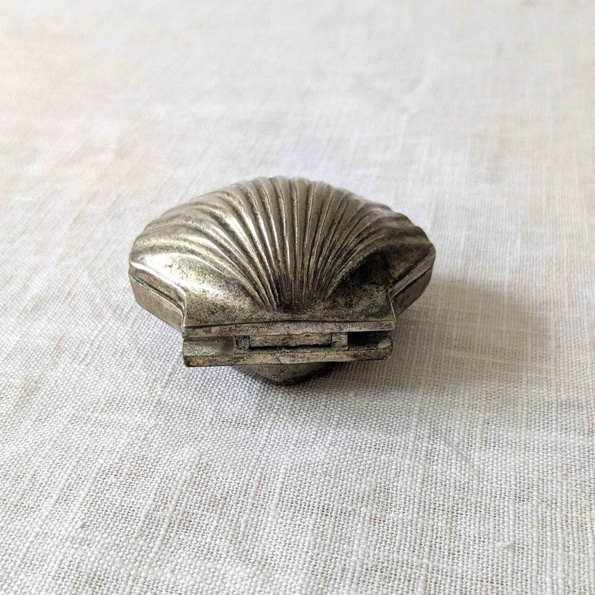 1960s Scallop Shell Pill Box