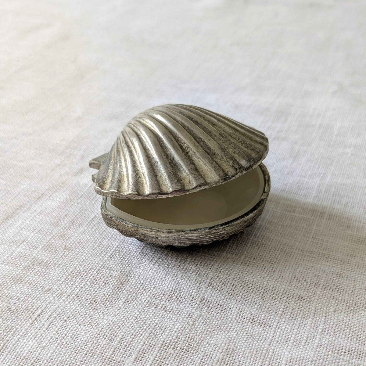 1960s Scallop Shell Pill Box