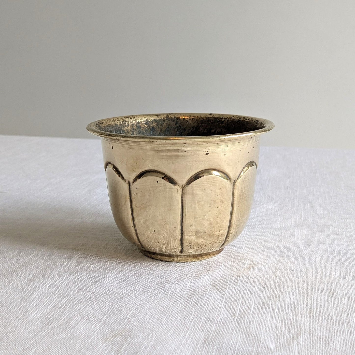 Brass Scalloped Plant Pot