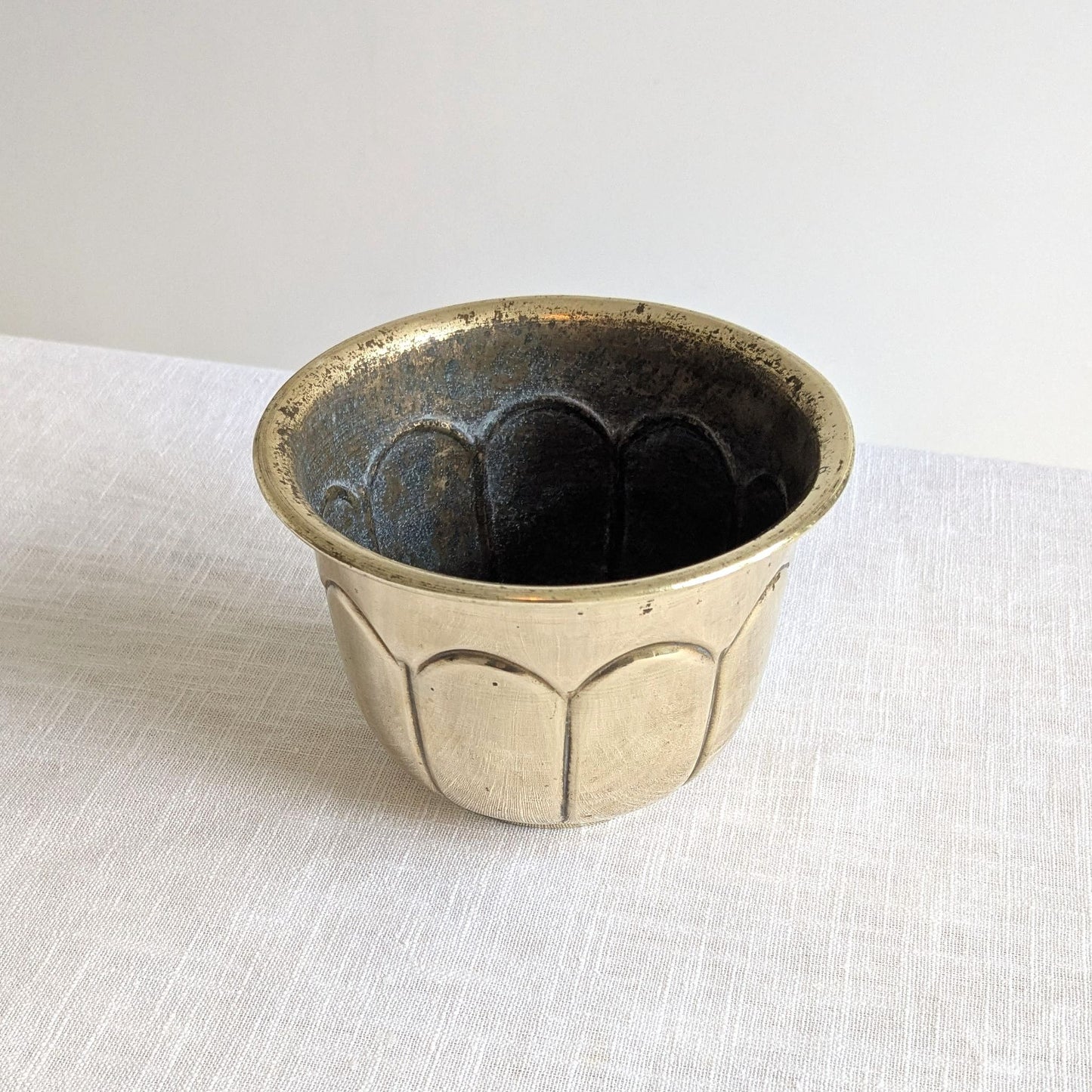 Brass Scalloped Plant Pot