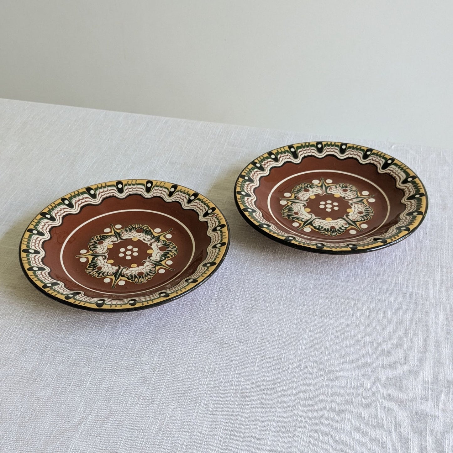 Troyan Pottery Plate Duo