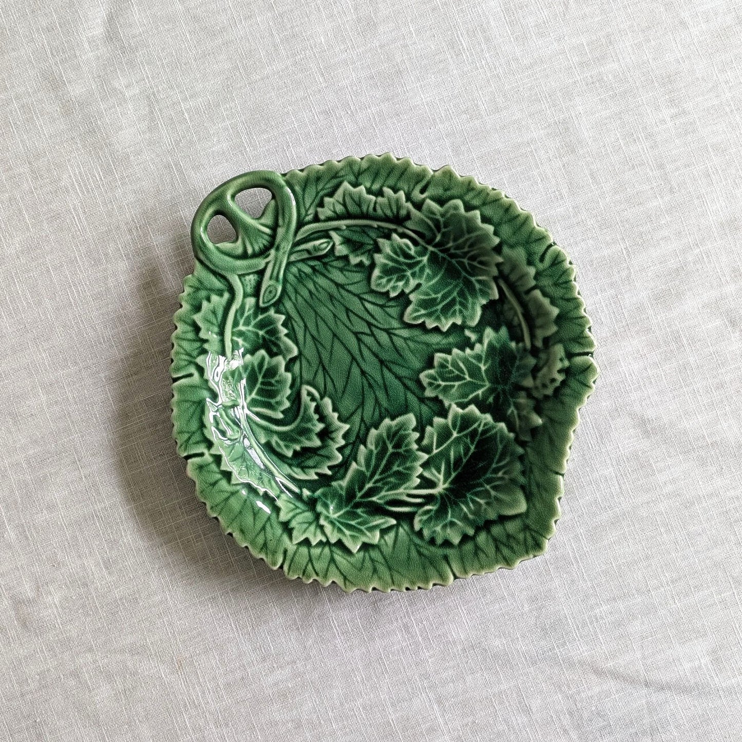 Majolica Leaf Plate