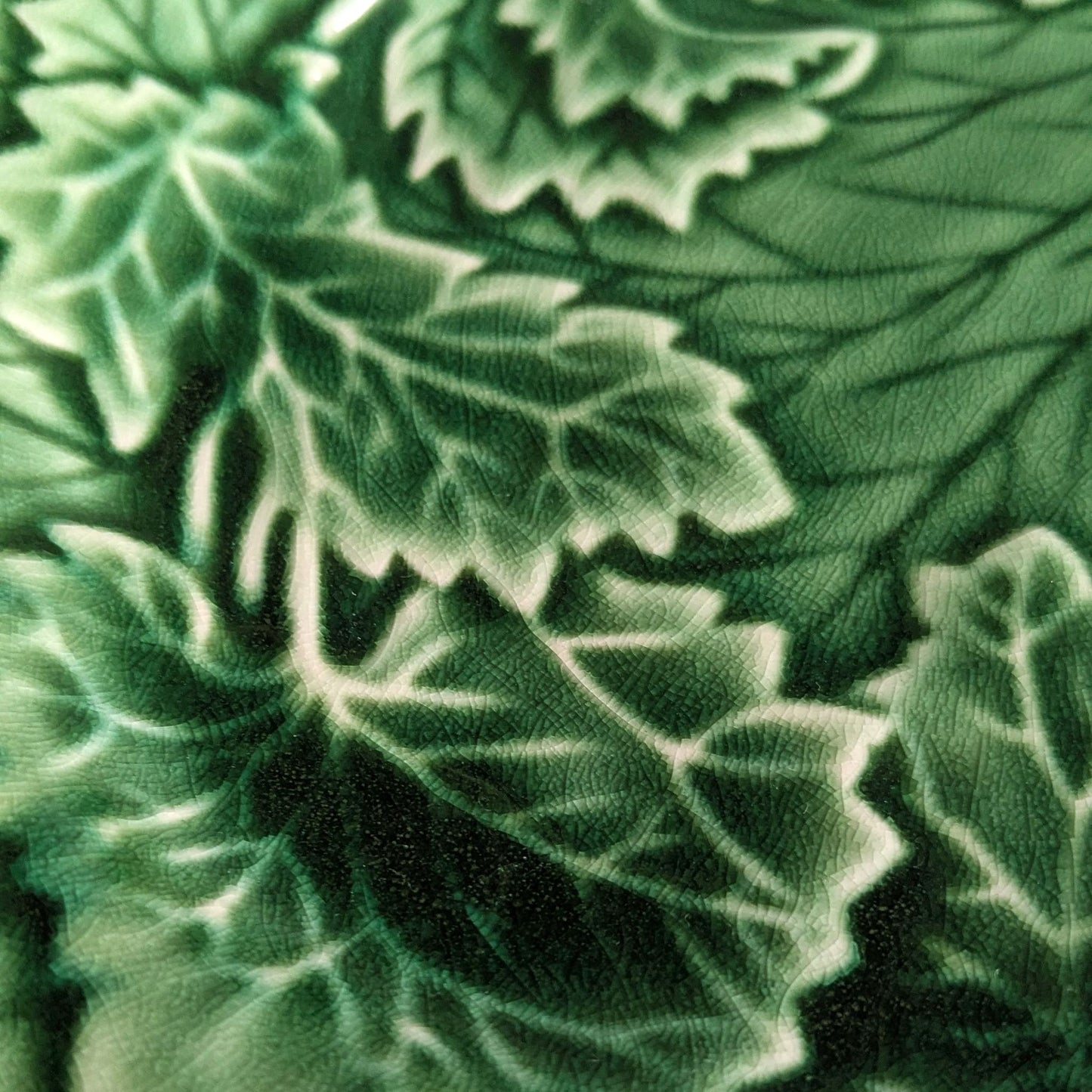 Majolica Leaf Plate