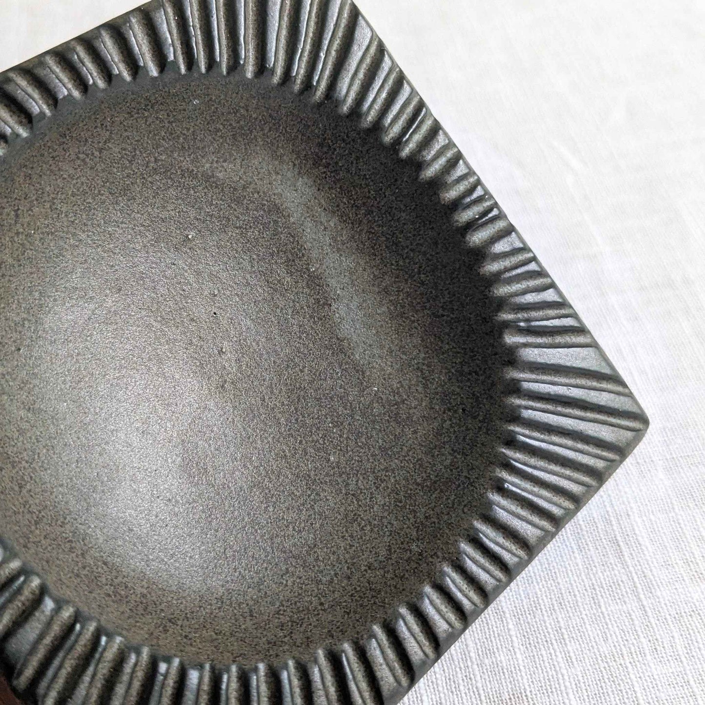 Brutalist Ridged Dish