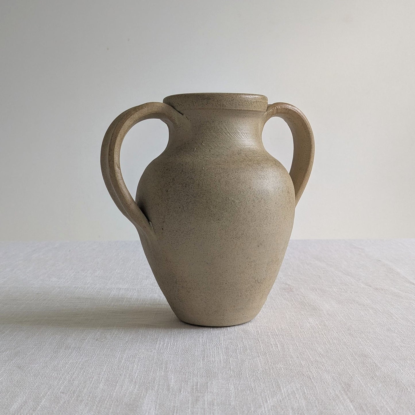 Hillstonia Amphora Vase