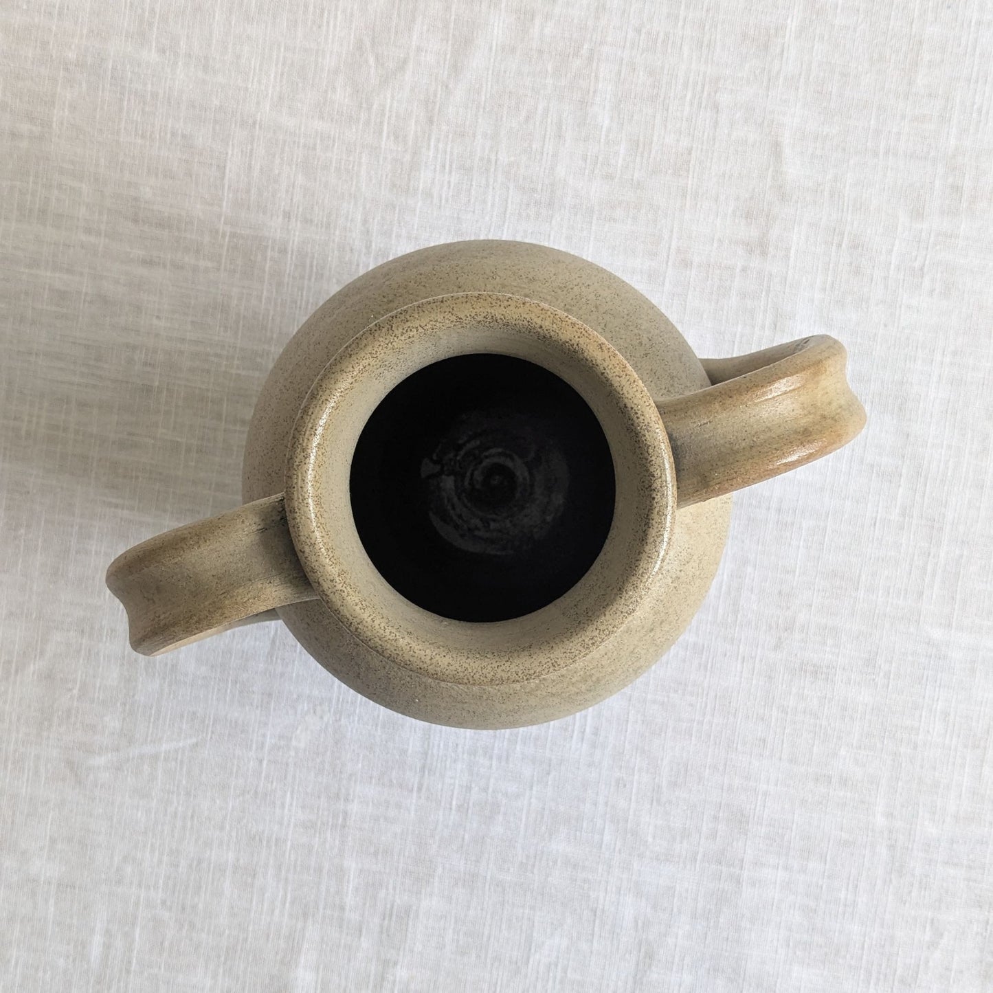 Hillstonia Amphora Vase