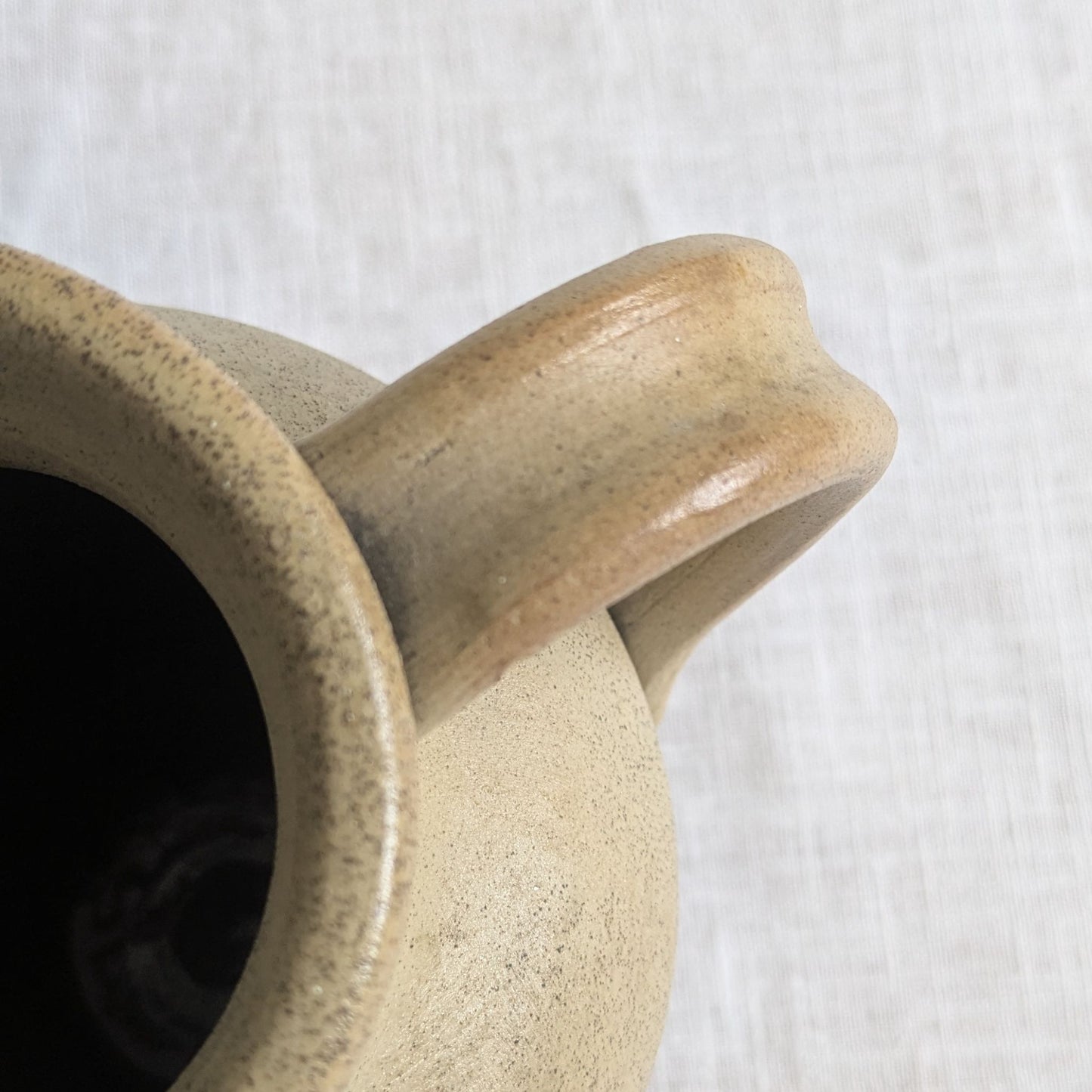 Hillstonia Amphora Vase