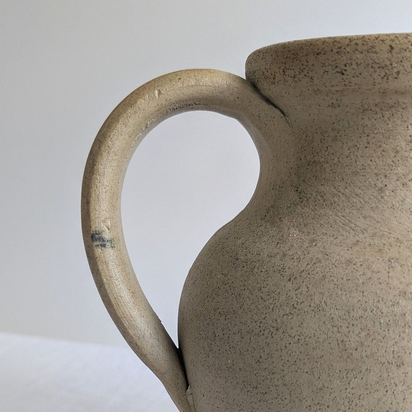 Hillstonia Amphora Vase