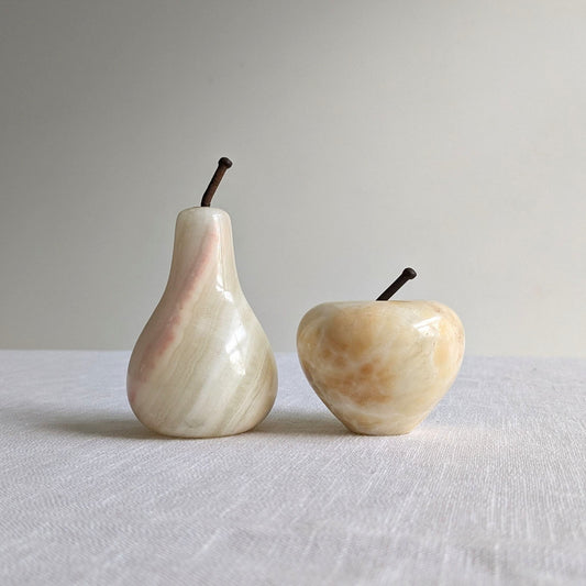Mid Century Onyx Apple & Pear