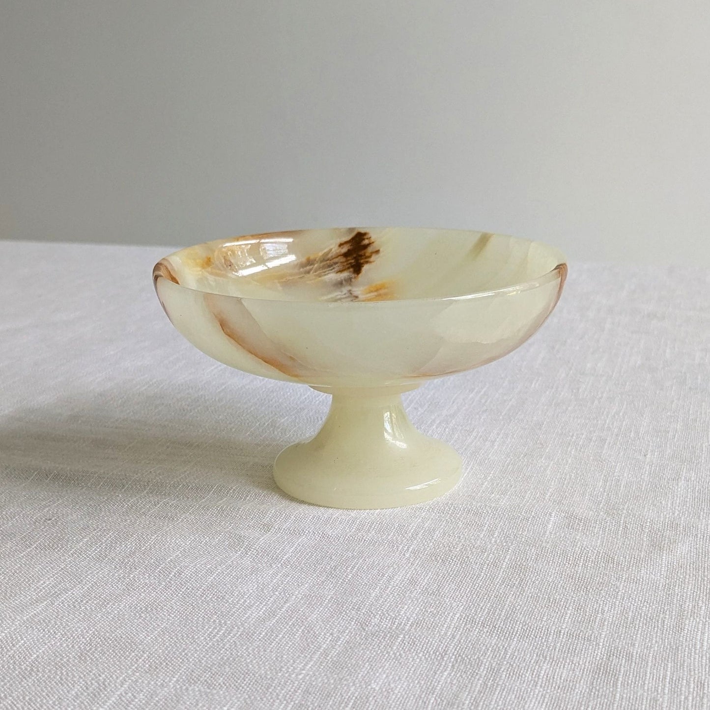 Onyx Pedestal Dish