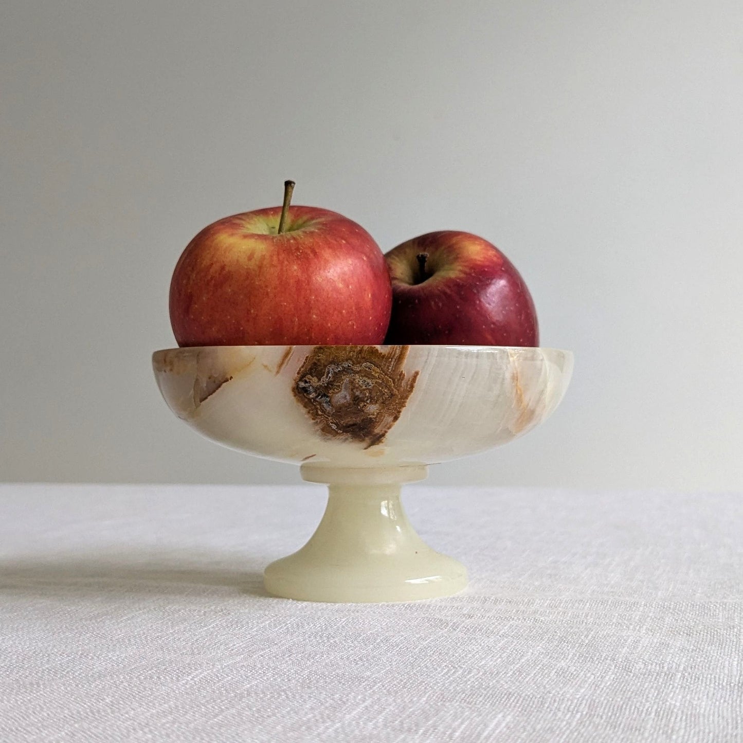 Onyx Pedestal Dish