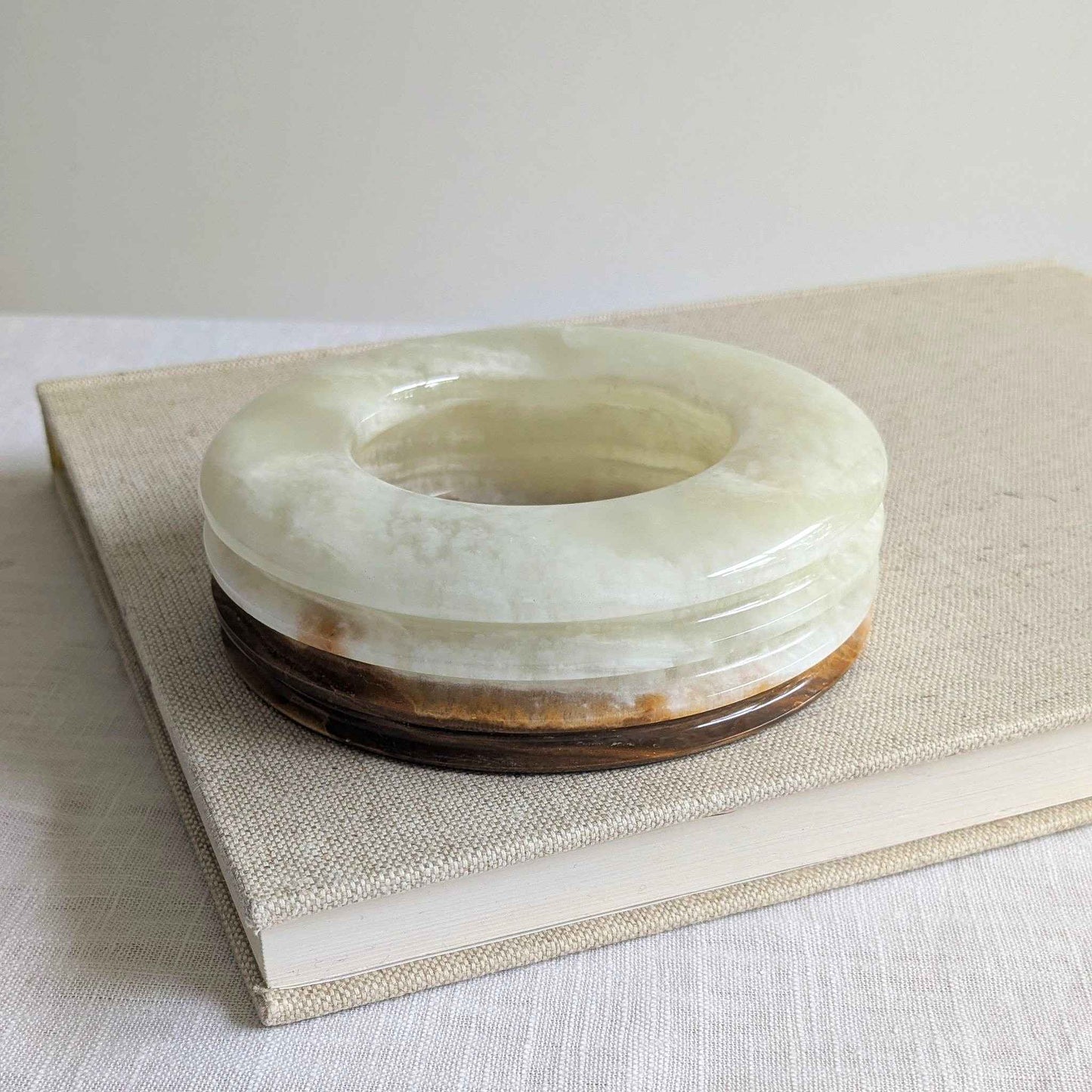 Ribbed Onyx Ashtray