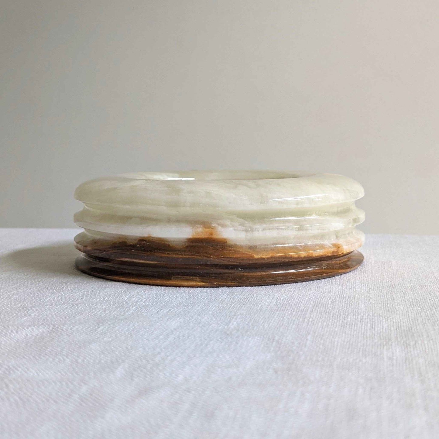 Ribbed Onyx Ashtray