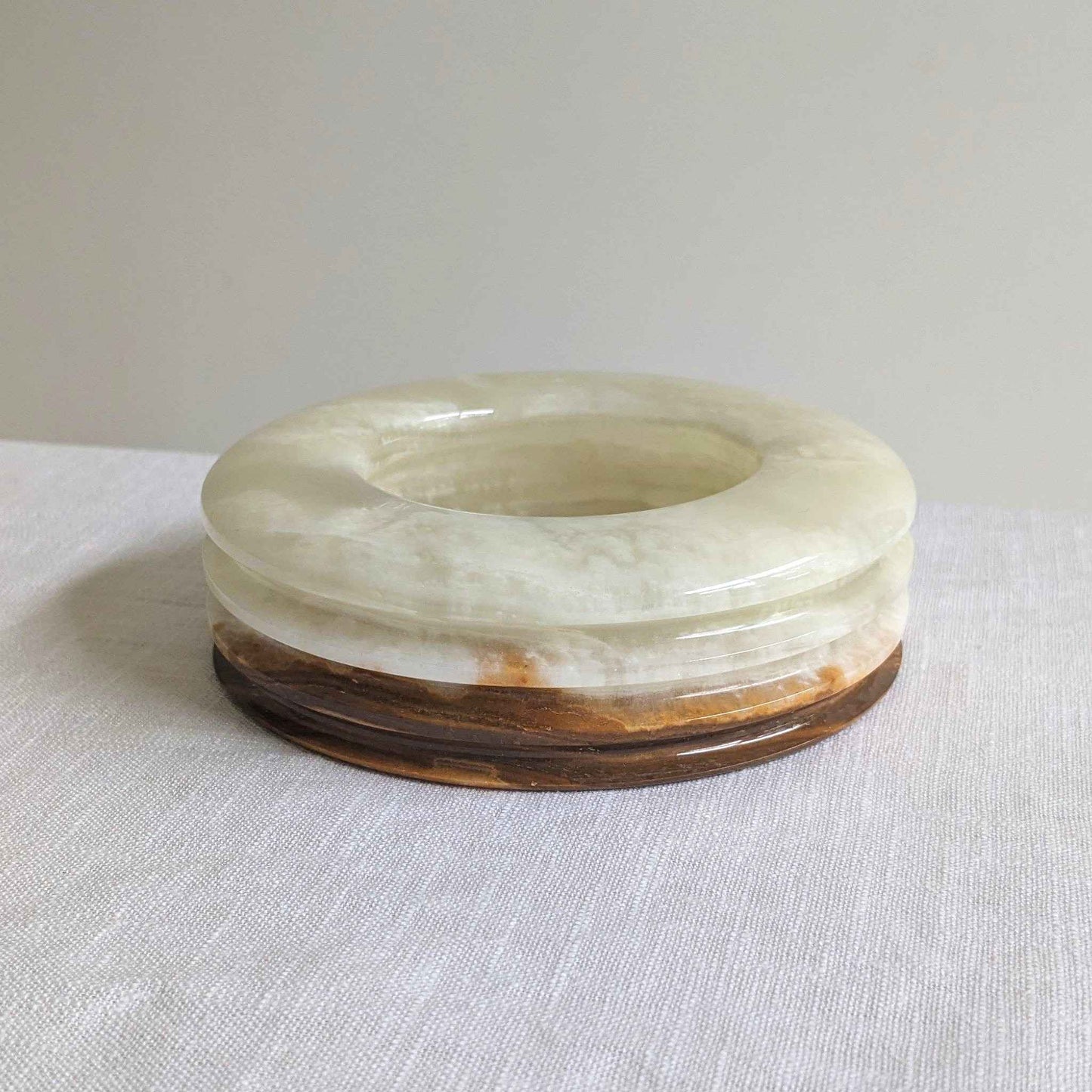 Ribbed Onyx Ashtray