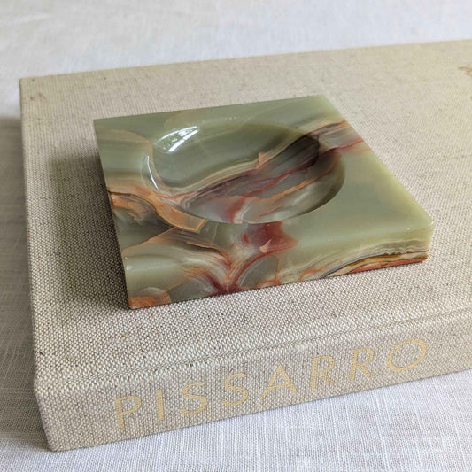 Onyx Red Veined Dish