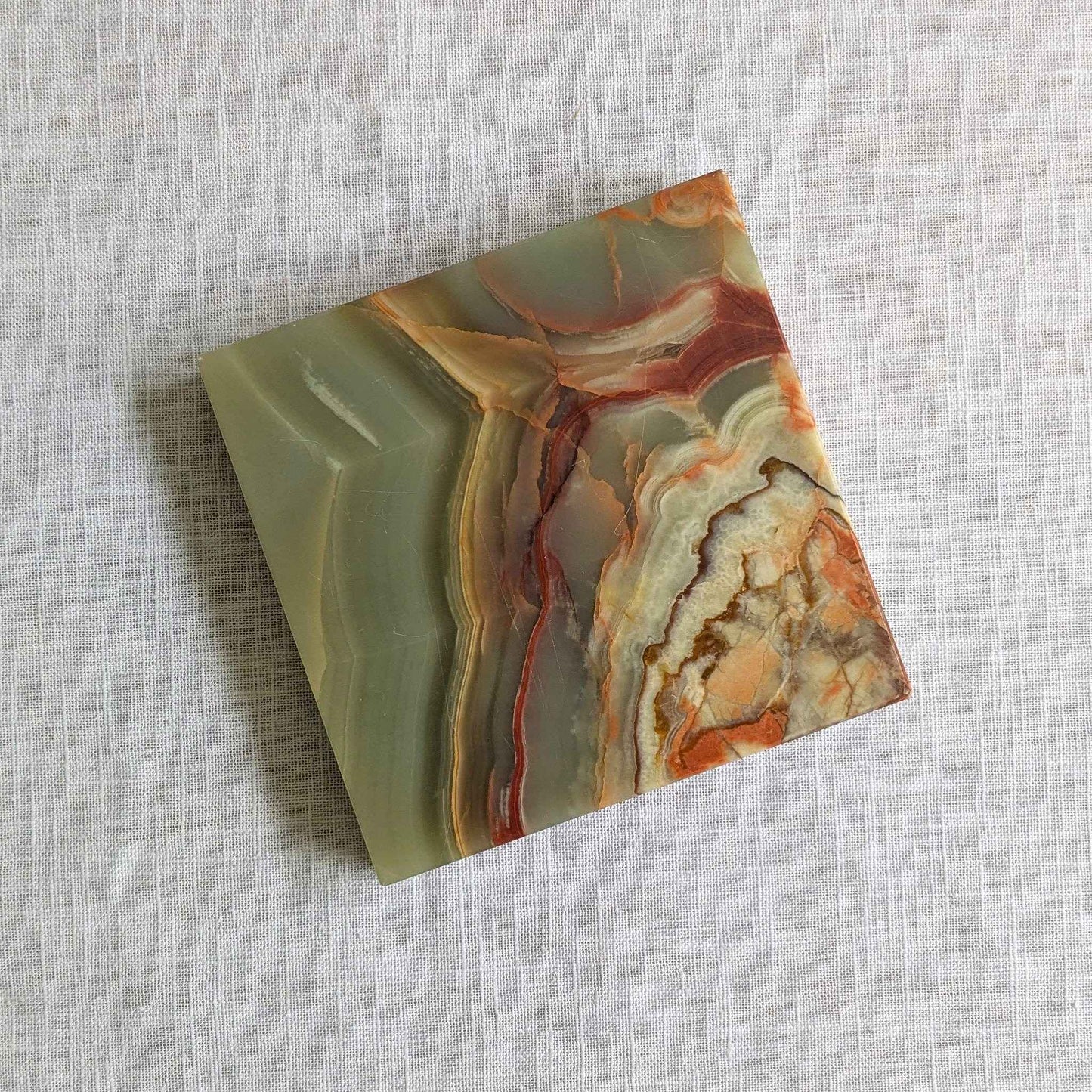 Onyx Red Veined Dish