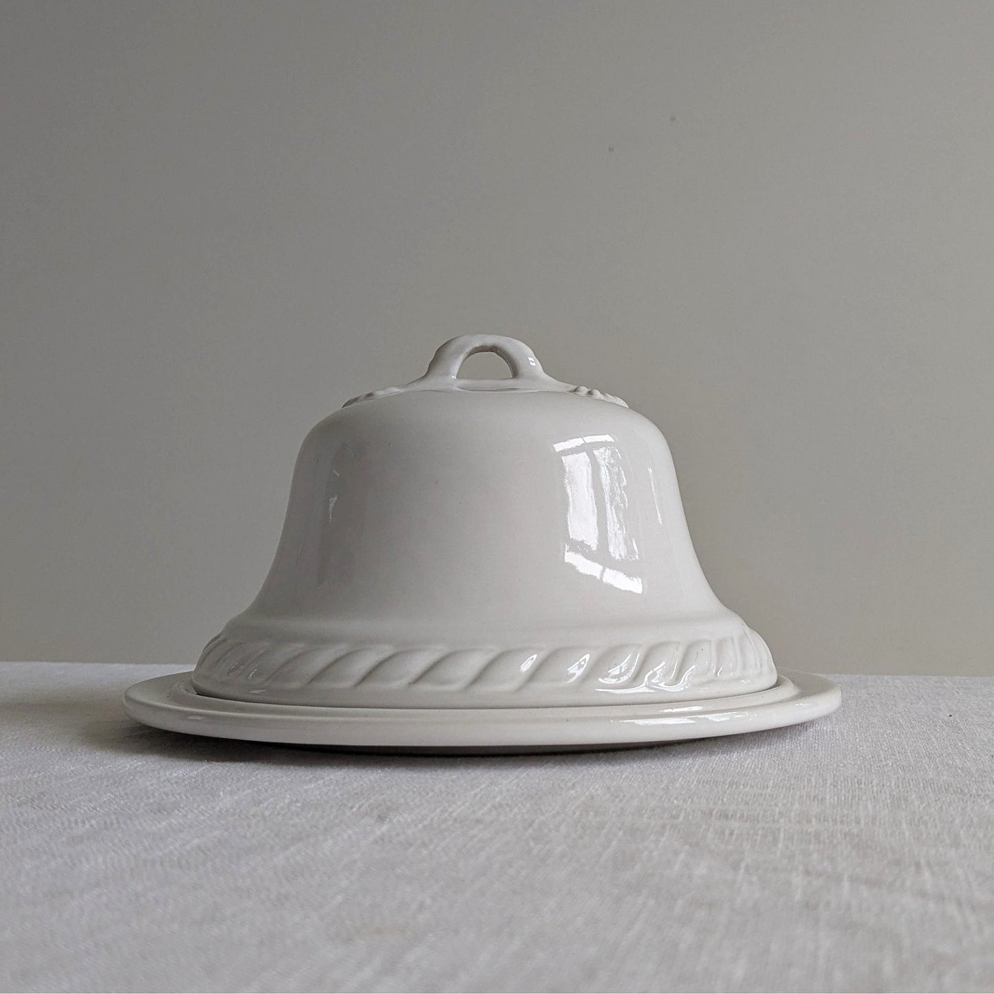 Ceramic Cheese Dome & Plate