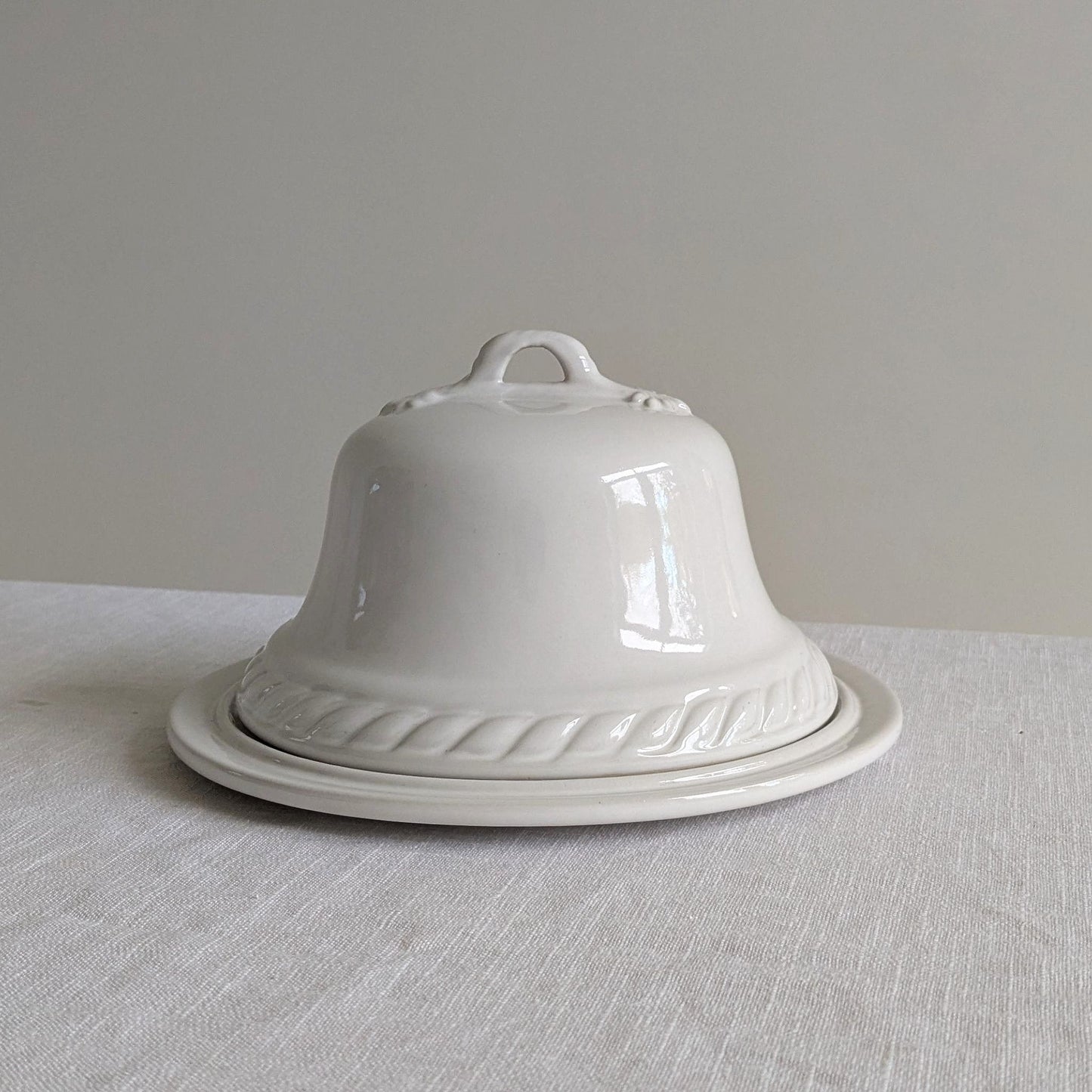 Ceramic Cheese Dome & Plate